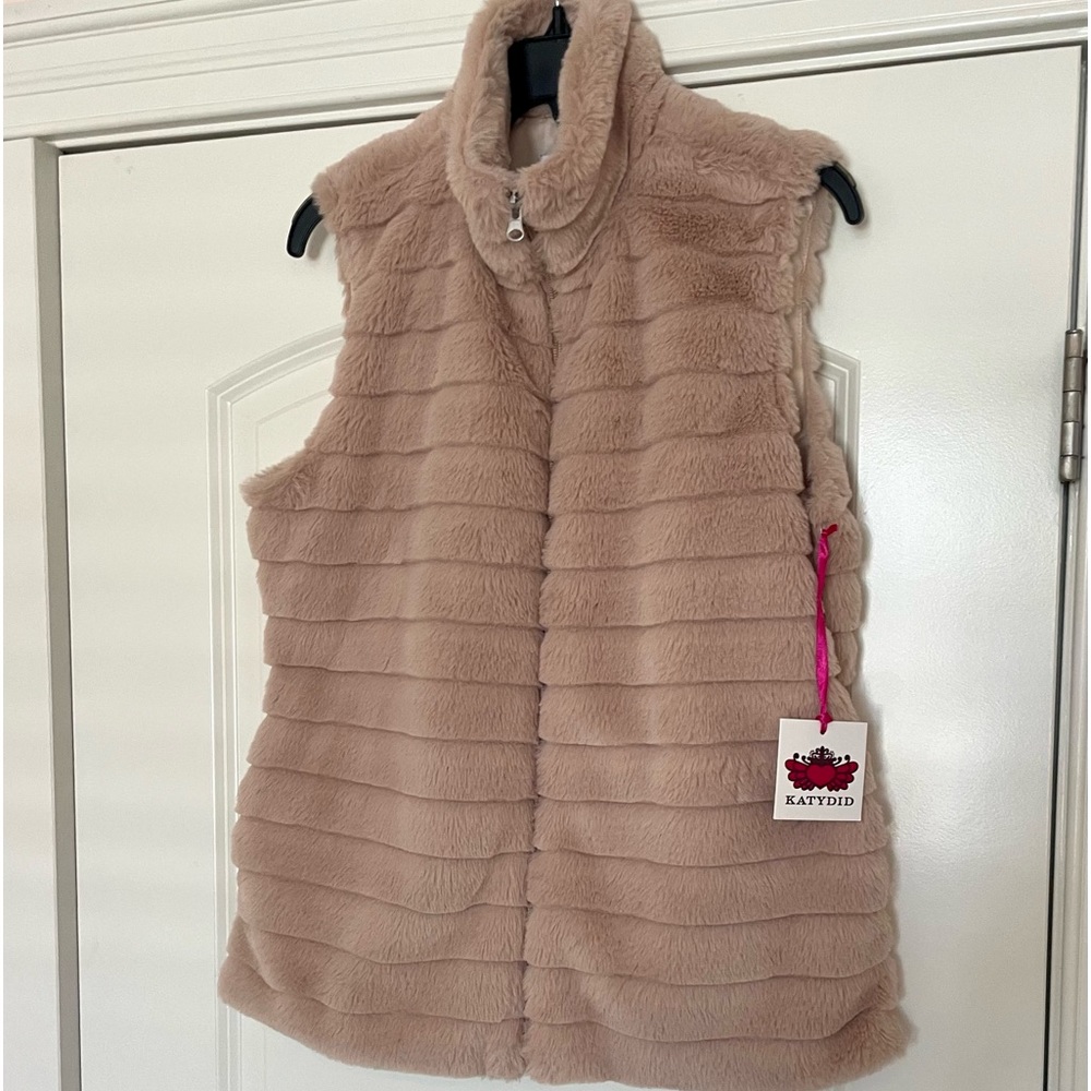 KATYDID NWT fur vest sz M